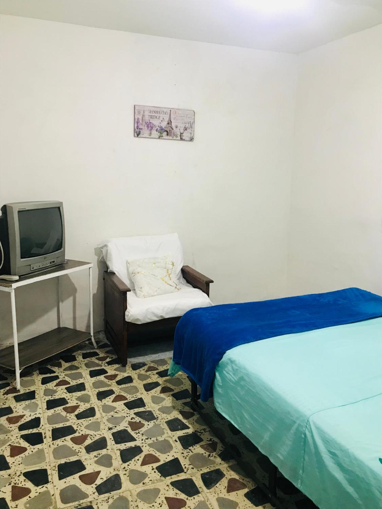 Hostal La 18 بيريرا المظهر الخارجي الصورة